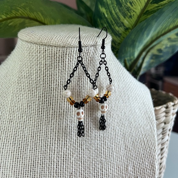 🖤💀Handmade Skull Earrings 💀🖤 - Picture 4 of 9